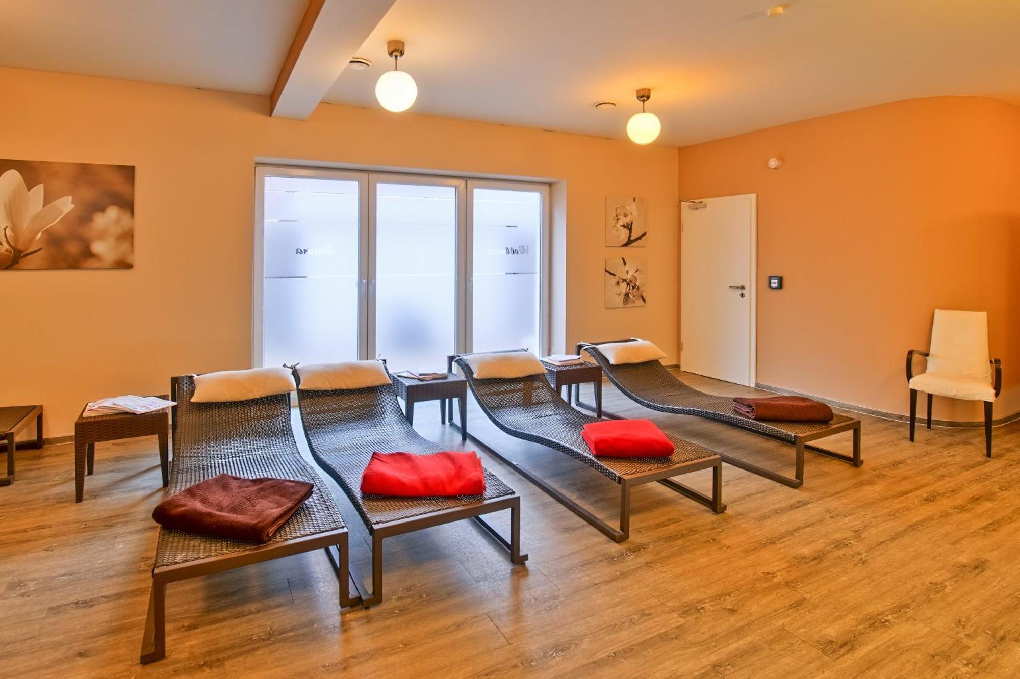 Hotel Im Schuetzenhof, Йевер Экстерьер фото