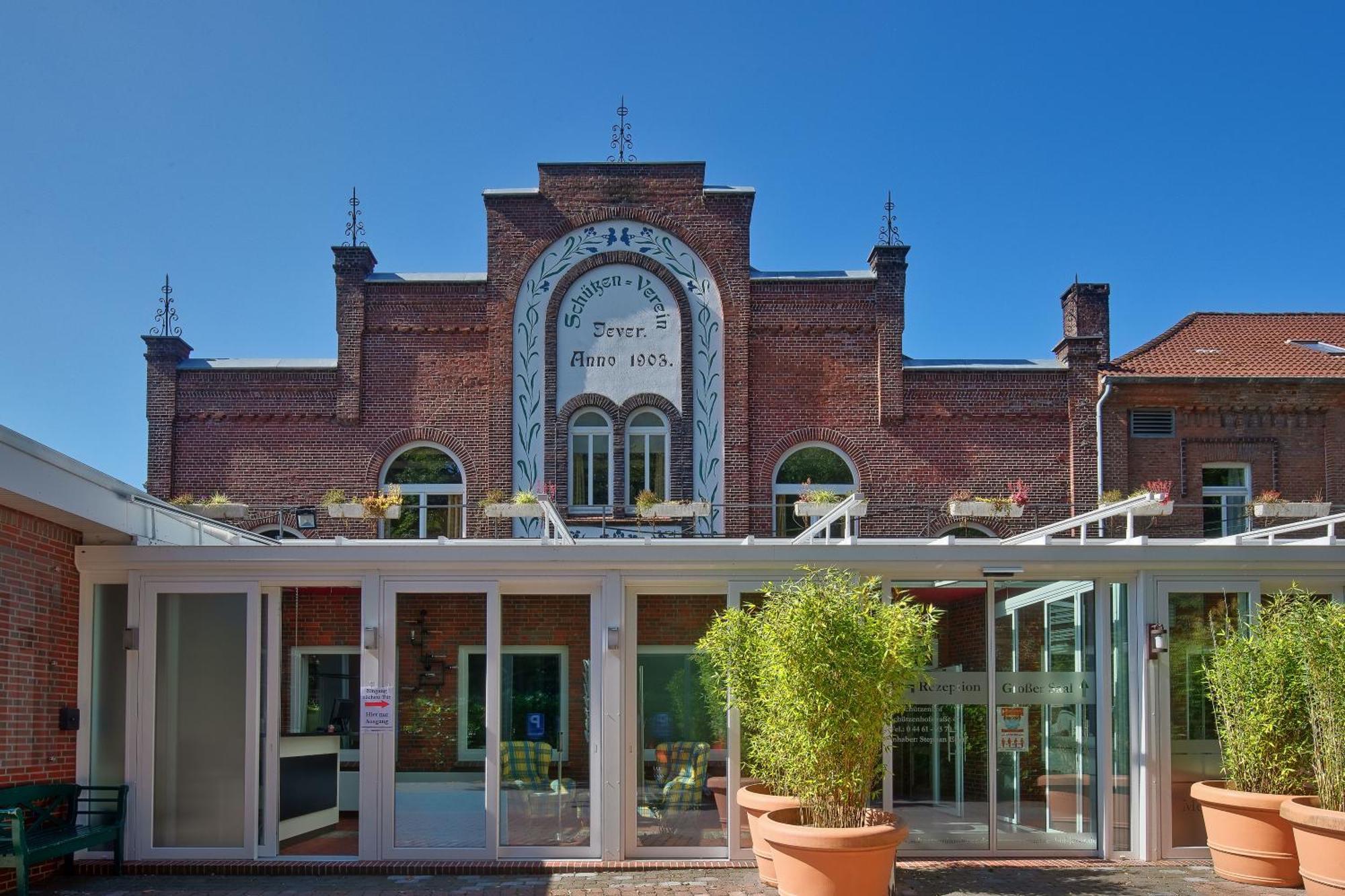 Hotel Im Schuetzenhof, Йевер Экстерьер фото