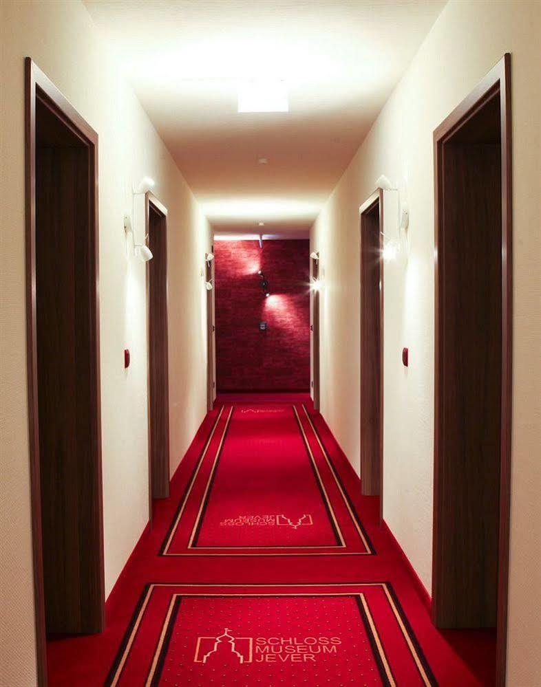 Hotel Im Schuetzenhof, Йевер Экстерьер фото
